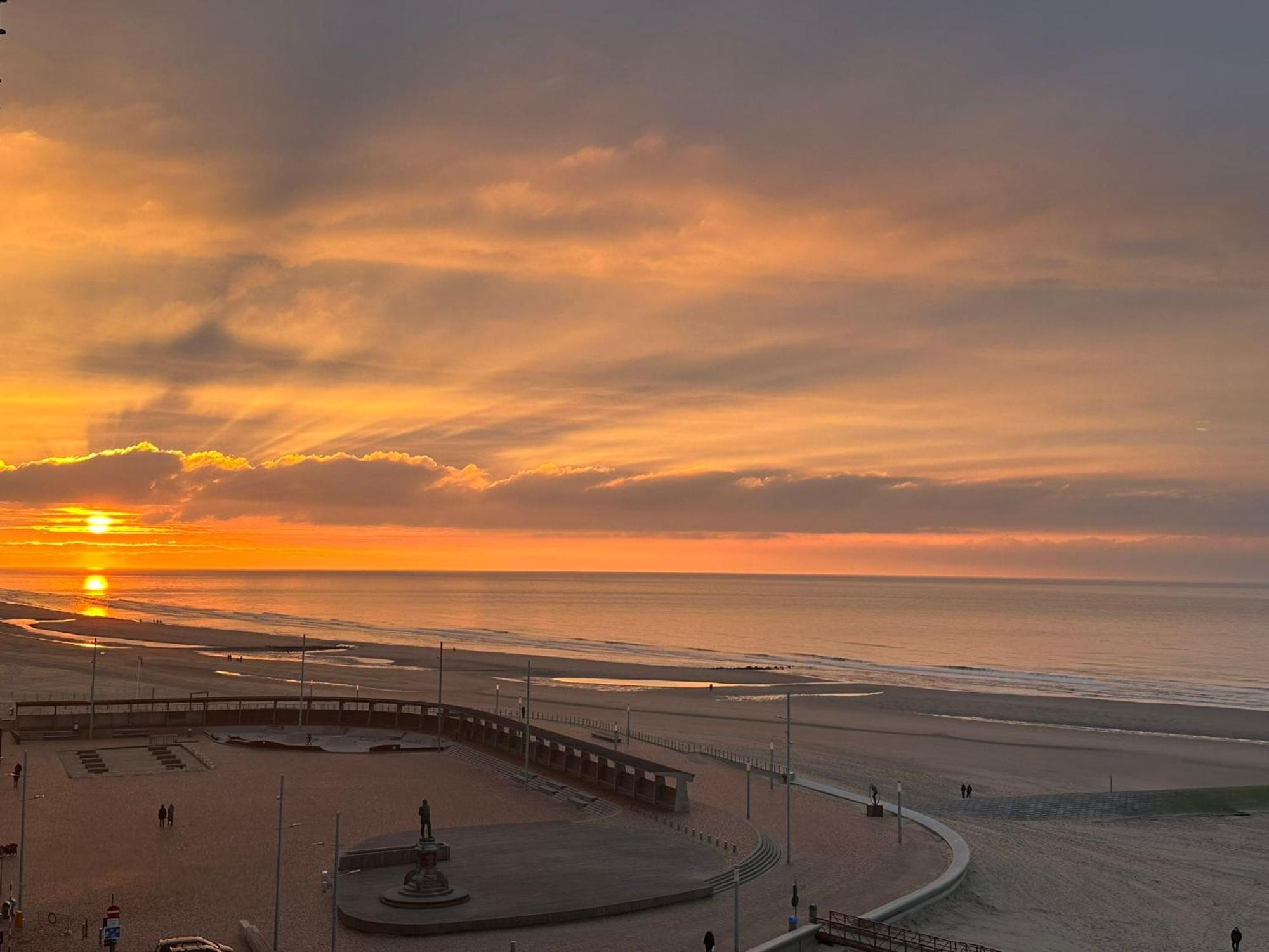 Genieten Van De Vlaamse Kust Met Prachtig Zeezicht Де-Хаан Экстерьер фото